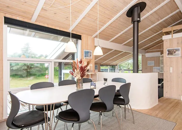 Nyaraló 4 Star In Lokken